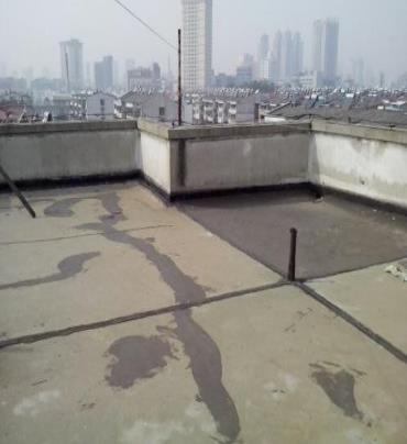 广河漏水维修 楼顶漏水是什么原因，楼顶漏水维修方法是什么?